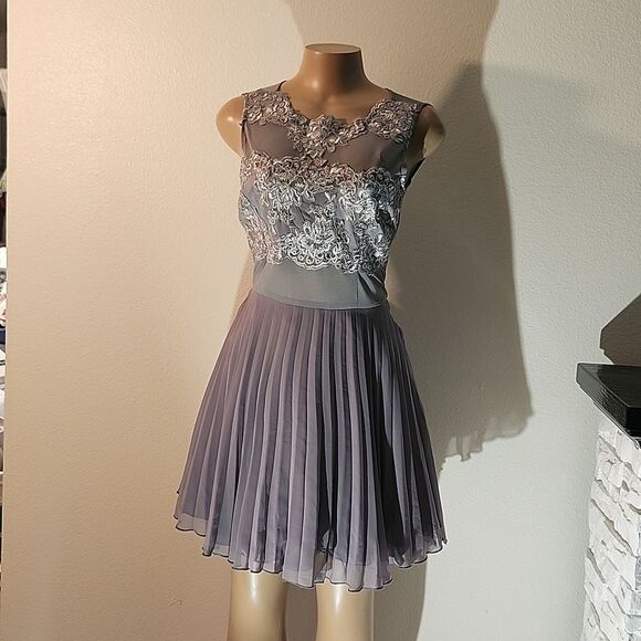 BRAND NEW AX PARIS PLEATED SLEEVELESS LACE DESIGN EMBELLISHMENTS MINI DRESS - Picture 2 of 16